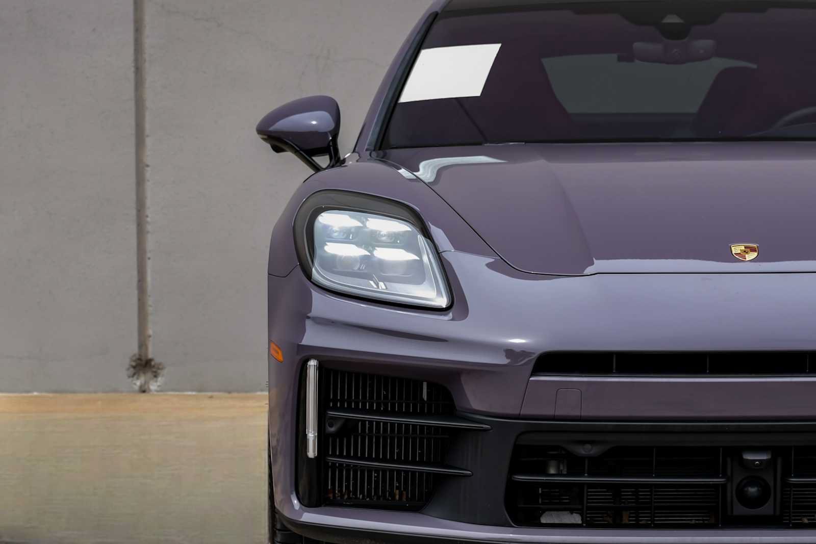 Used 2024 Porsche Panamera RWD image 46