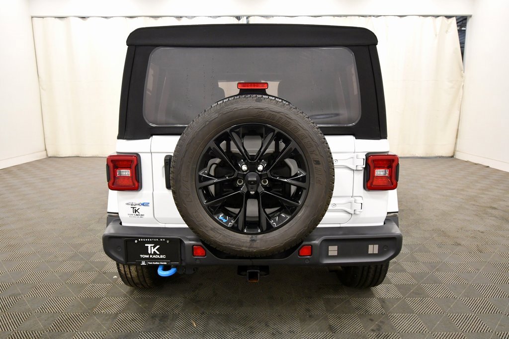 Used 2022 Jeep Wrangler Unlimited Sahara w/ Cold Weather Group image 6