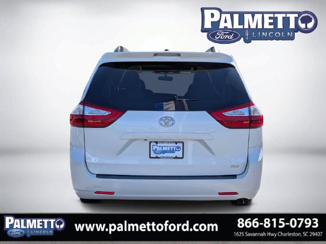 Used 2016 Toyota Sienna XLE FWD image 4