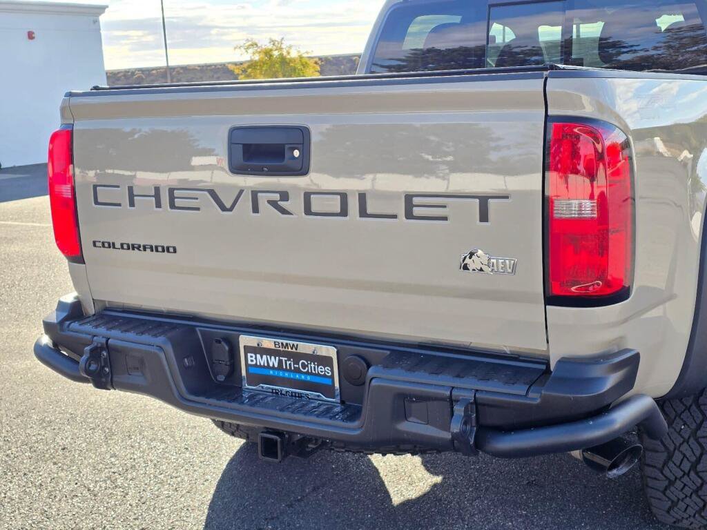 Used 2022 Chevrolet Colorado ZR2 w/ Colorado ZR2 Bison Edition AWD/4WD image 13