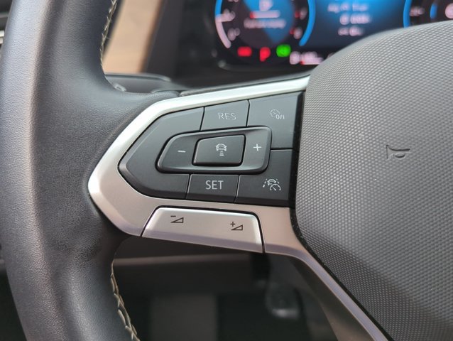 Used 2025 Volkswagen Atlas SE FWD image 20