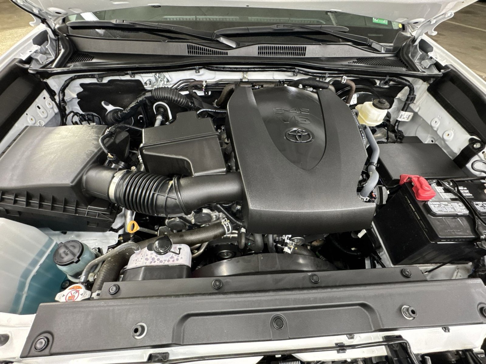 Used 2023 Toyota Tacoma SR5 AWD/4WD image 40