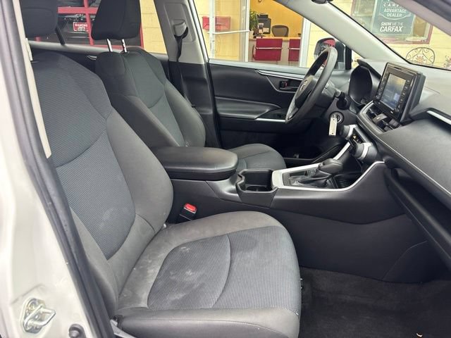 Used 2022 Toyota RAV4 LE FWD image 20
