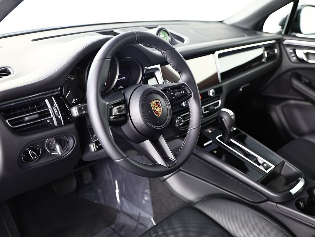 New 2026 Porsche Macan GTS AWD/4WD image 4