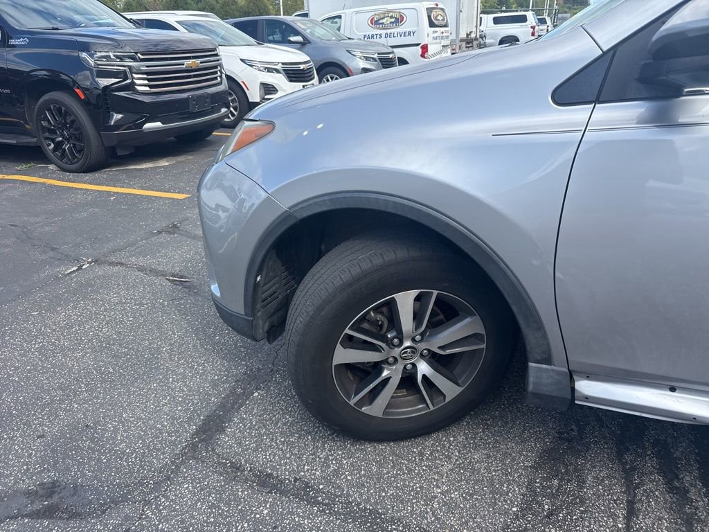 Used 2017 Toyota RAV4 XLE image 4