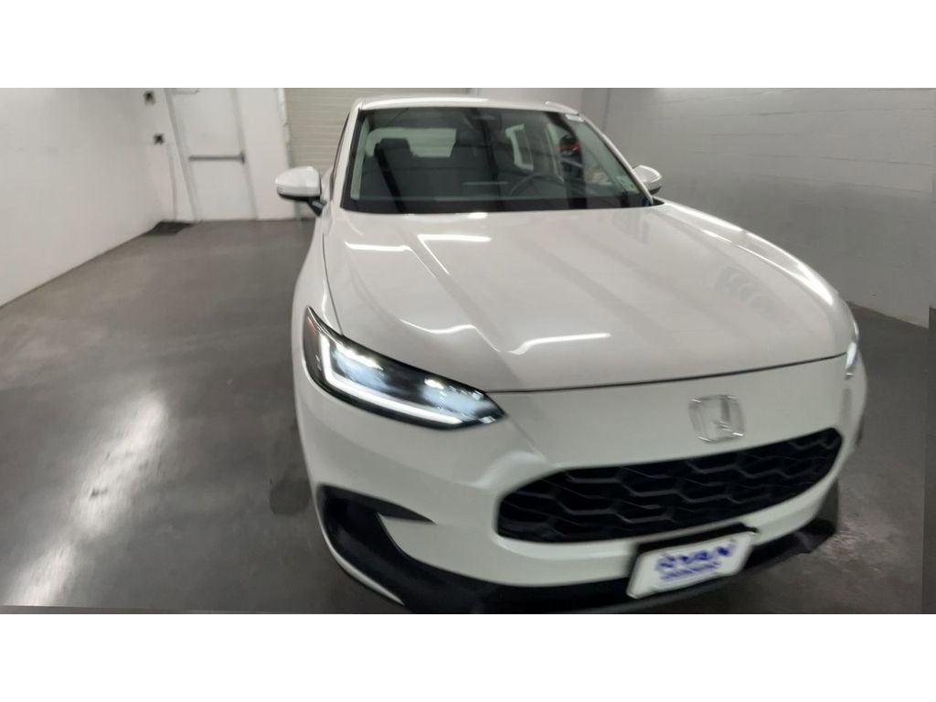 Used 2025 Honda HR-V LX image 3