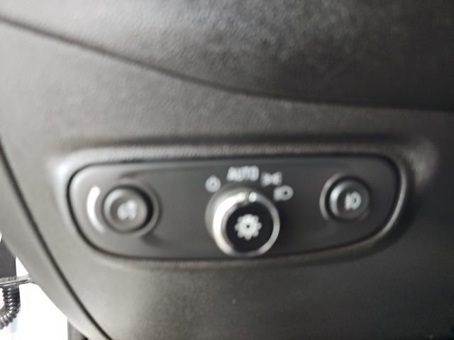 Used 2021 Chevrolet Equinox LT image 17