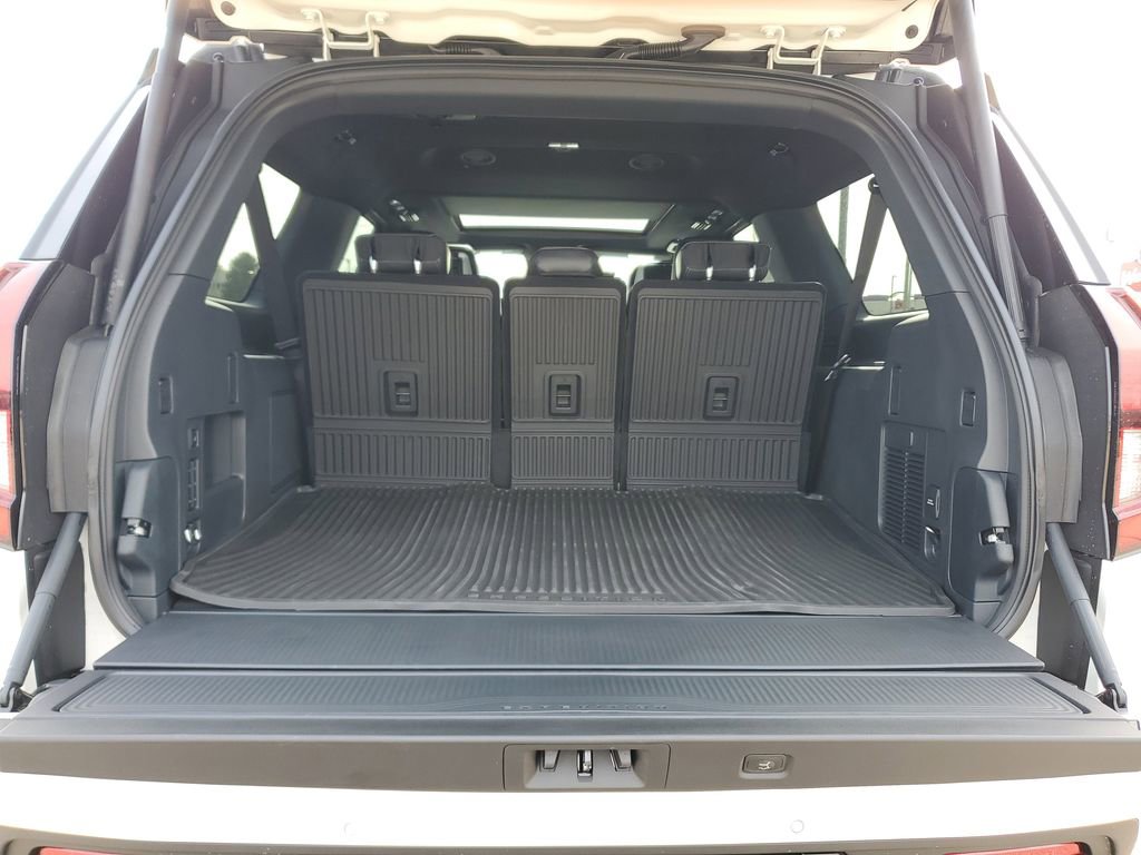 New 2026 Ford Expedition Max Platinum w/ Stealth Appearance Package image 8