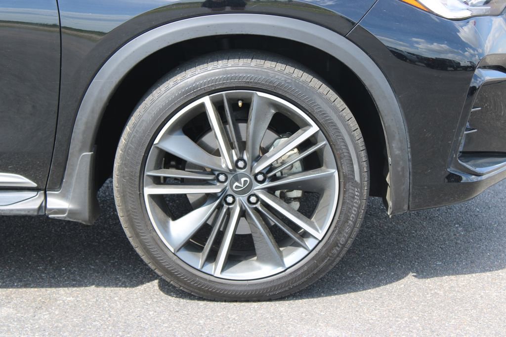 Used 2025 INFINITI QX55 Luxe w/ Accent Package image 12