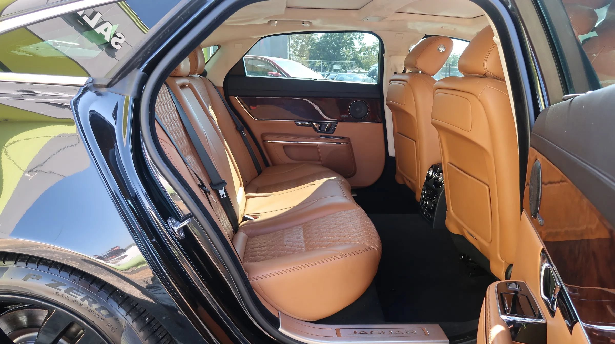 Used 2017 Jaguar XJ L Portfolio AWD/4WD image 22