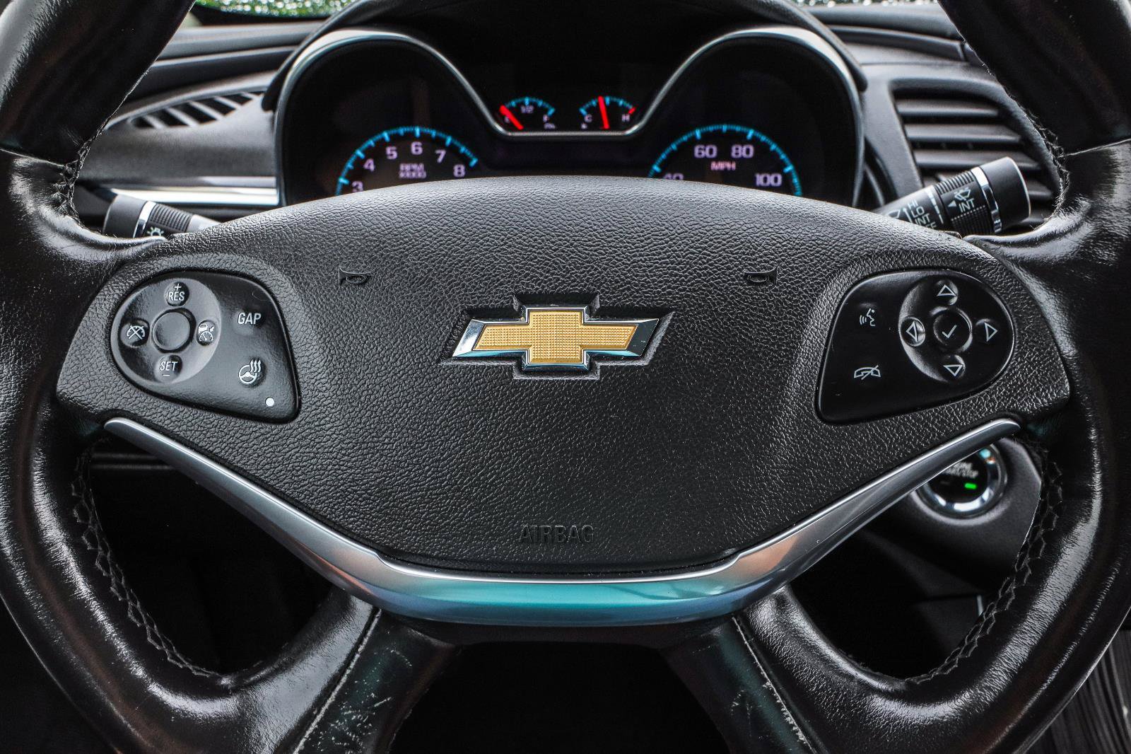 Used 2018 Chevrolet Impala Premier w/ Premier Confidence Package FWD image 16