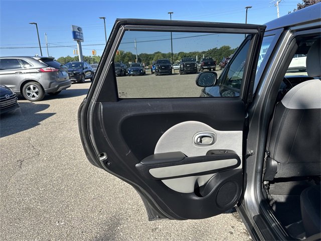 Used 2016 Kia Soul image 20