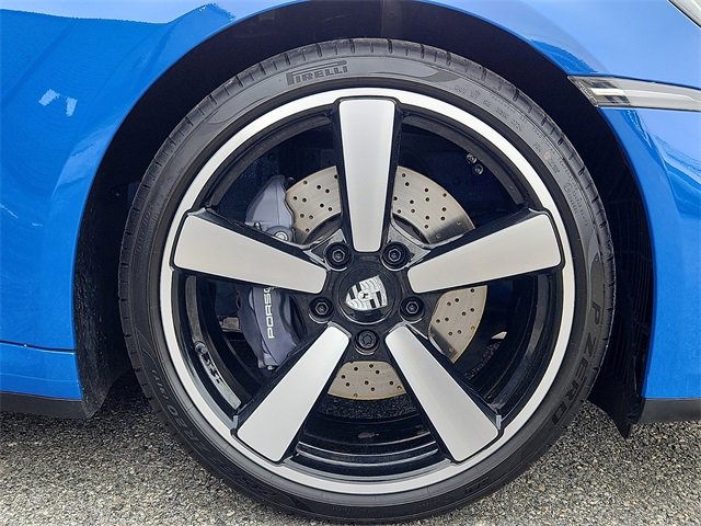 Used 2025 Porsche 911 Carrera image 13