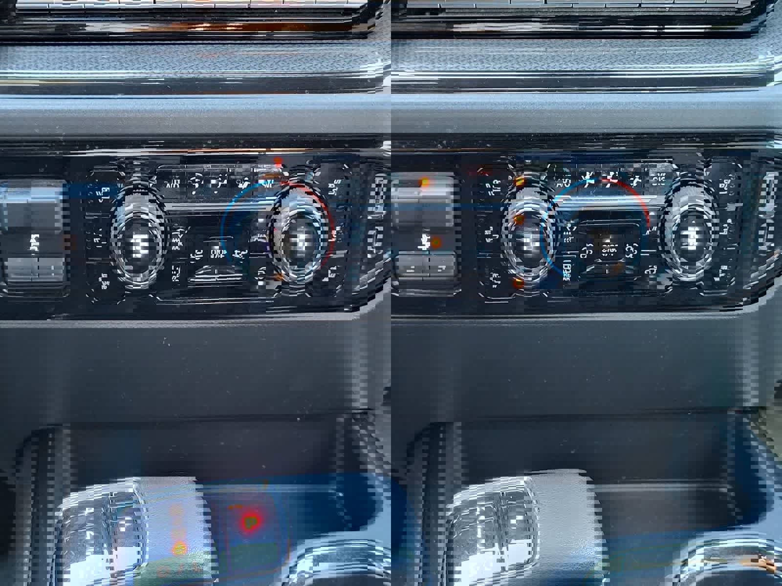 Used 2023 Chevrolet Silverado 1500 ZR2 w/ Technology Package image 21