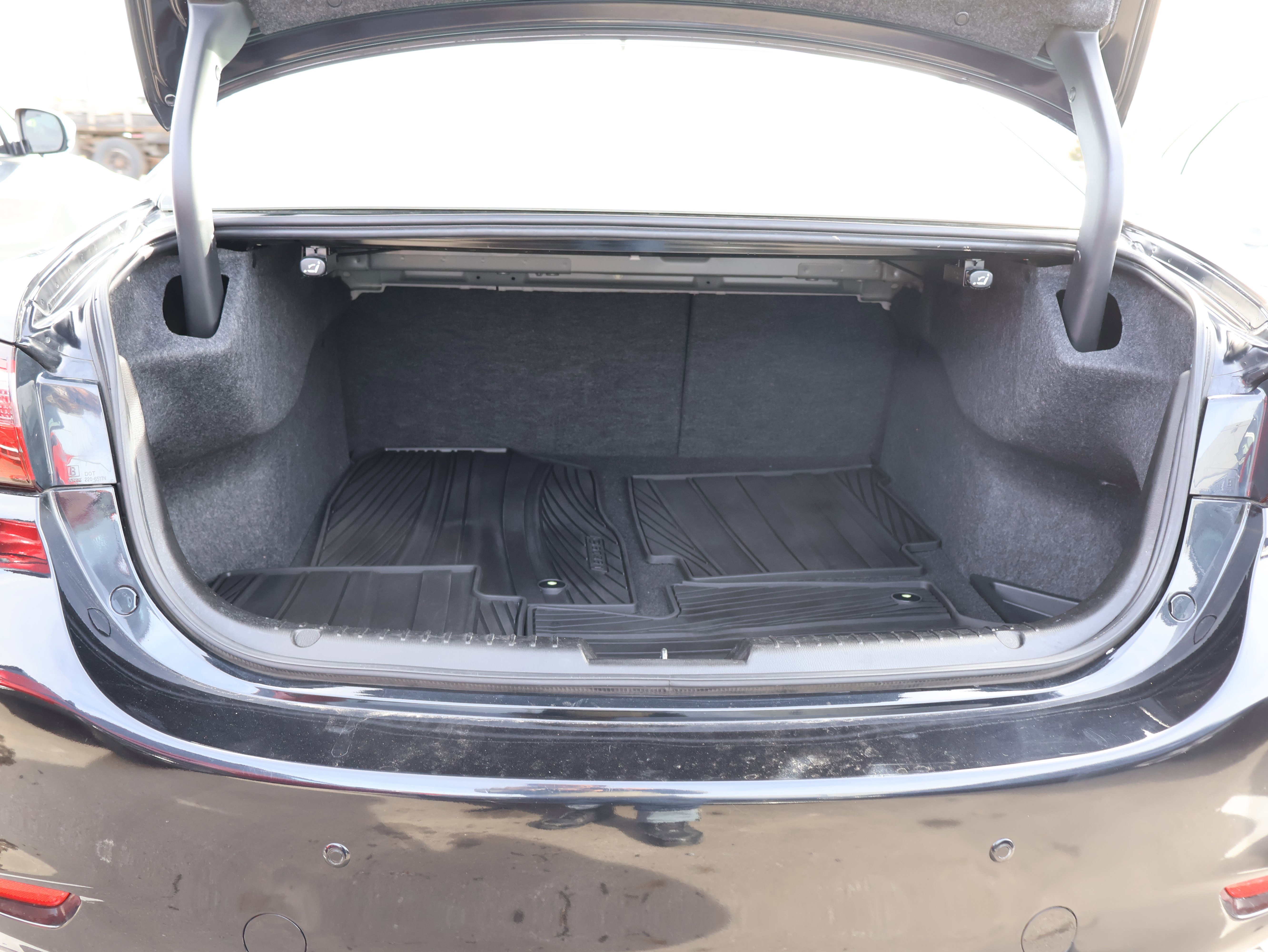 Used 2018 MAZDA MAZDA6 Signature image 17