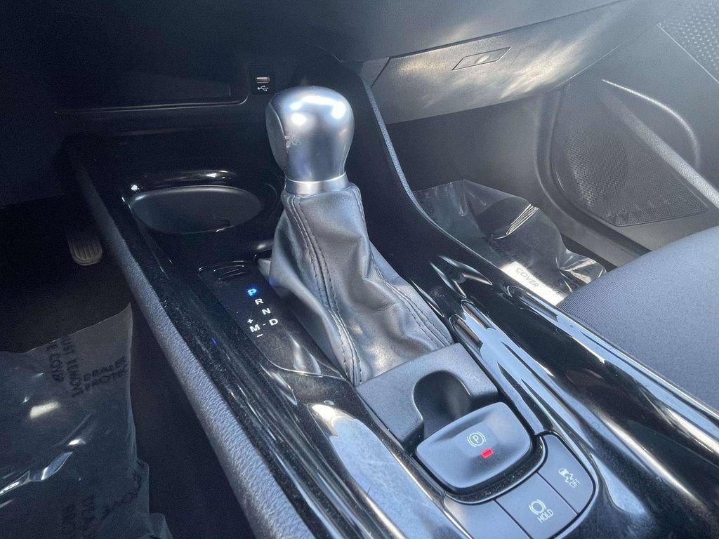 Used 2022 Toyota C-HR XLE FWD image 39