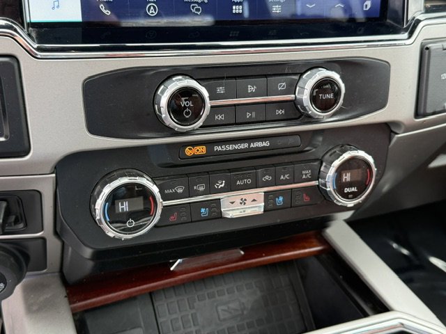 Used 2022 Ford F350 King Ranch w/ King Ranch Ultimate Package AWD/4WD image 18