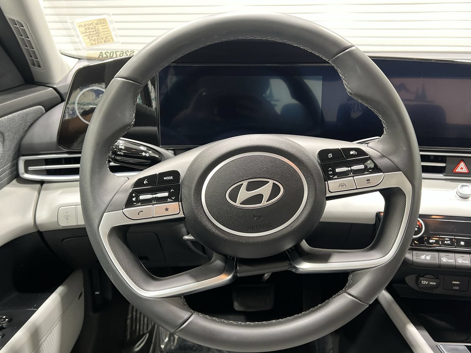 Used 2025 Hyundai Elantra Limited FWD image 14