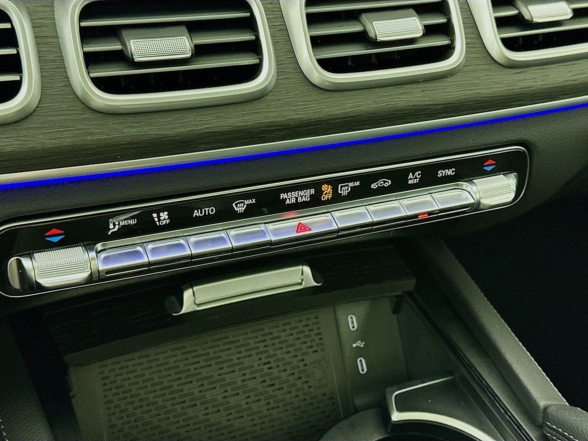 New 2026 Mercedes-Benz GLS 450 4MATIC image 17