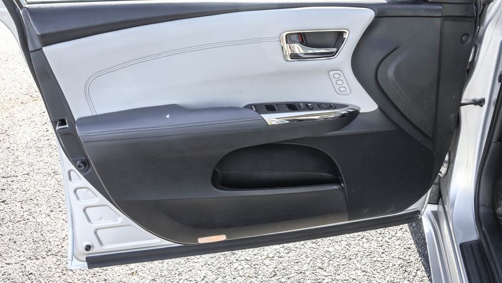 Used 2014 Toyota Avalon Limited image 24