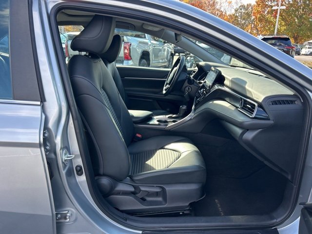Used 2023 Toyota Camry SE image 15