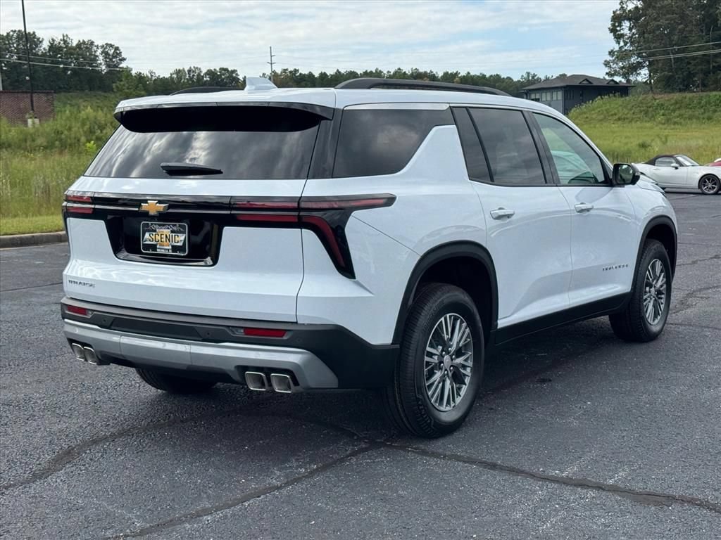 New 2027 Chevrolet Traverse LT w/ Driver Confidence Package FWD image 3