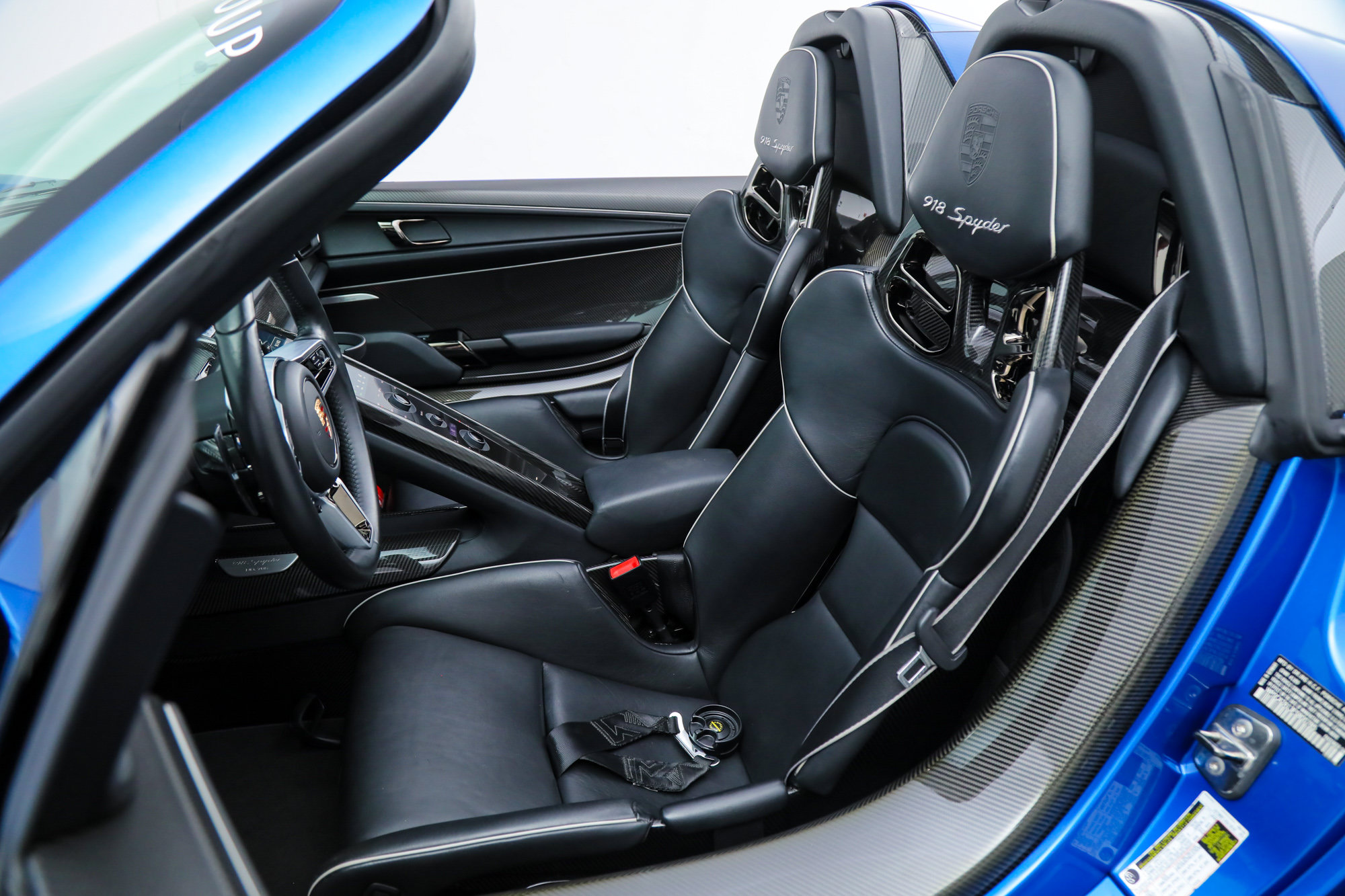 Used 2015 Porsche 918 Spyder AWD/4WD image 29
