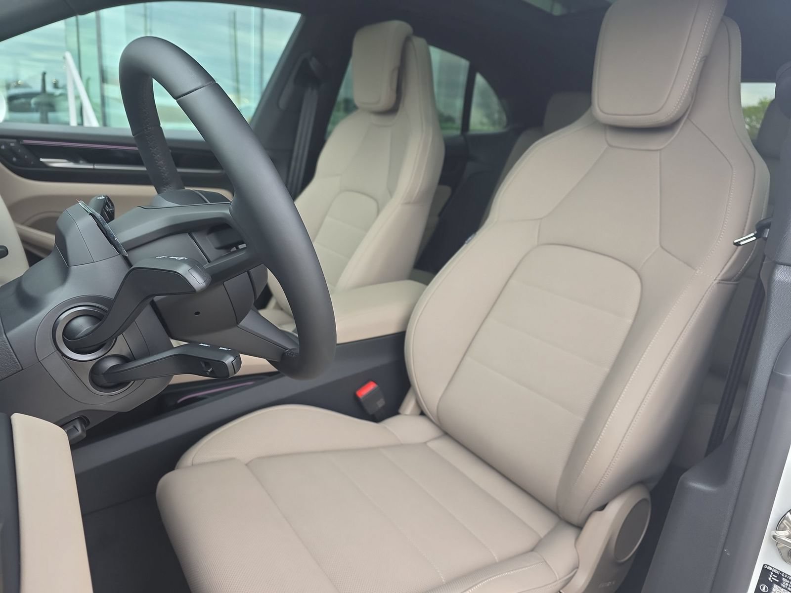 New 2026 Porsche Macan 4 Electric AWD/4WD image 5
