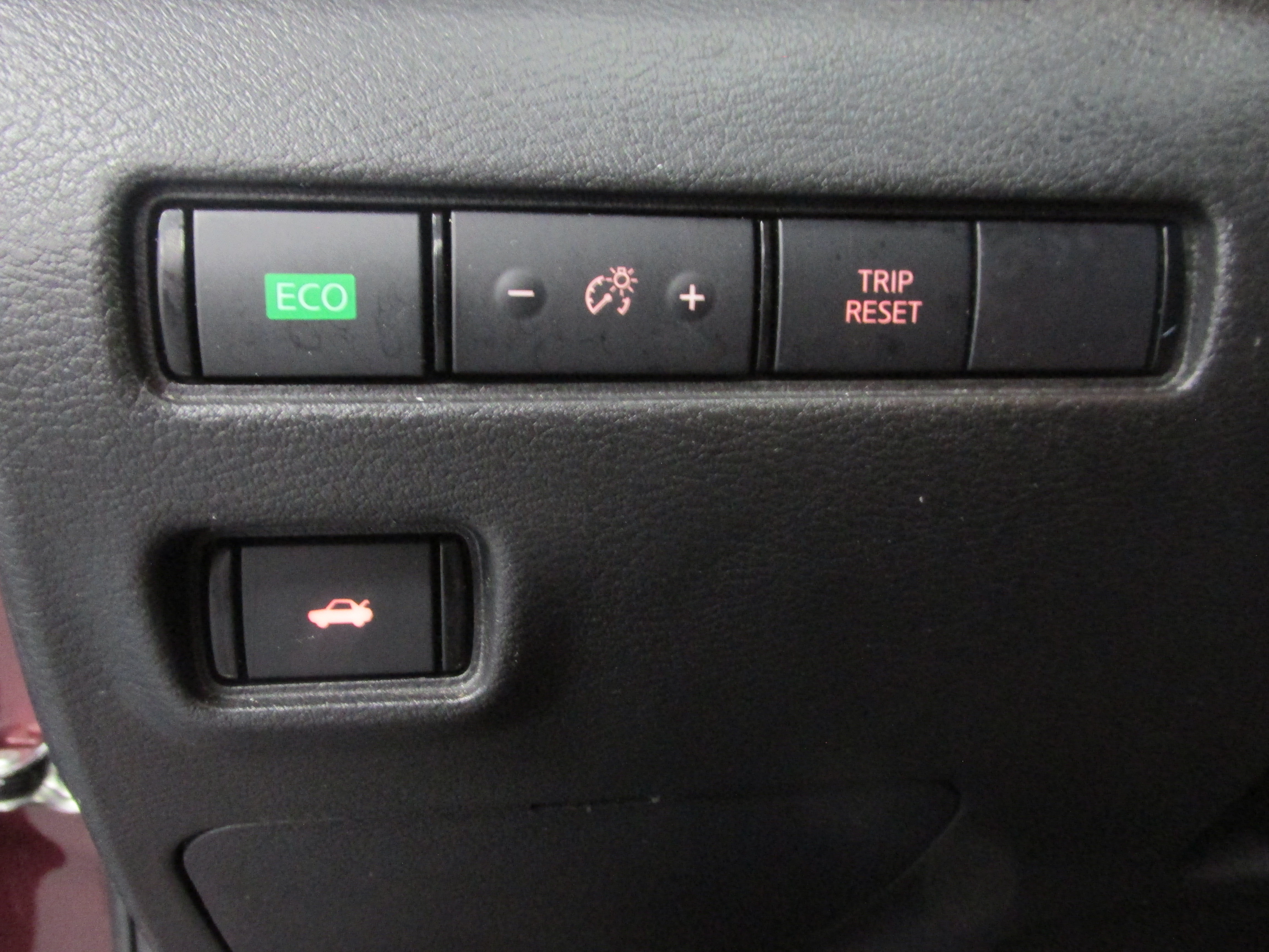 Used 2024 Nissan Sentra SV FWD image 28