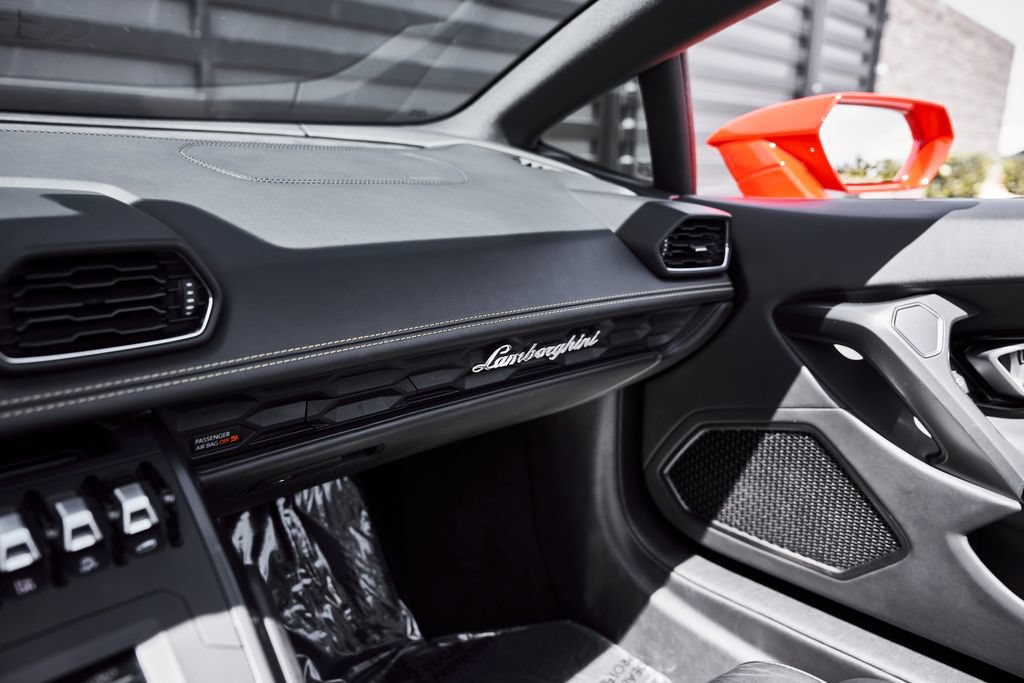 Used 2023 Lamborghini Huracan EVO RWD image 64