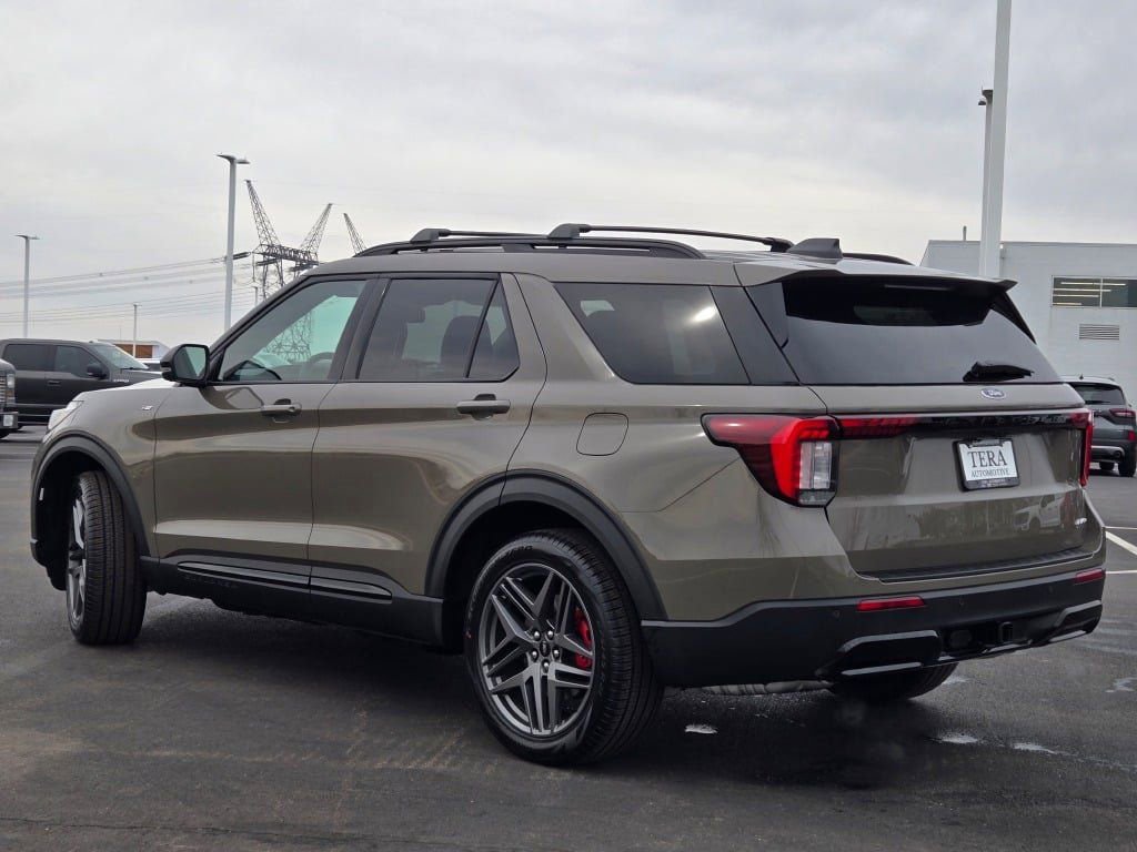 New 2026 Ford Explorer ST-Line w/ ST-Line Street Pack image 17