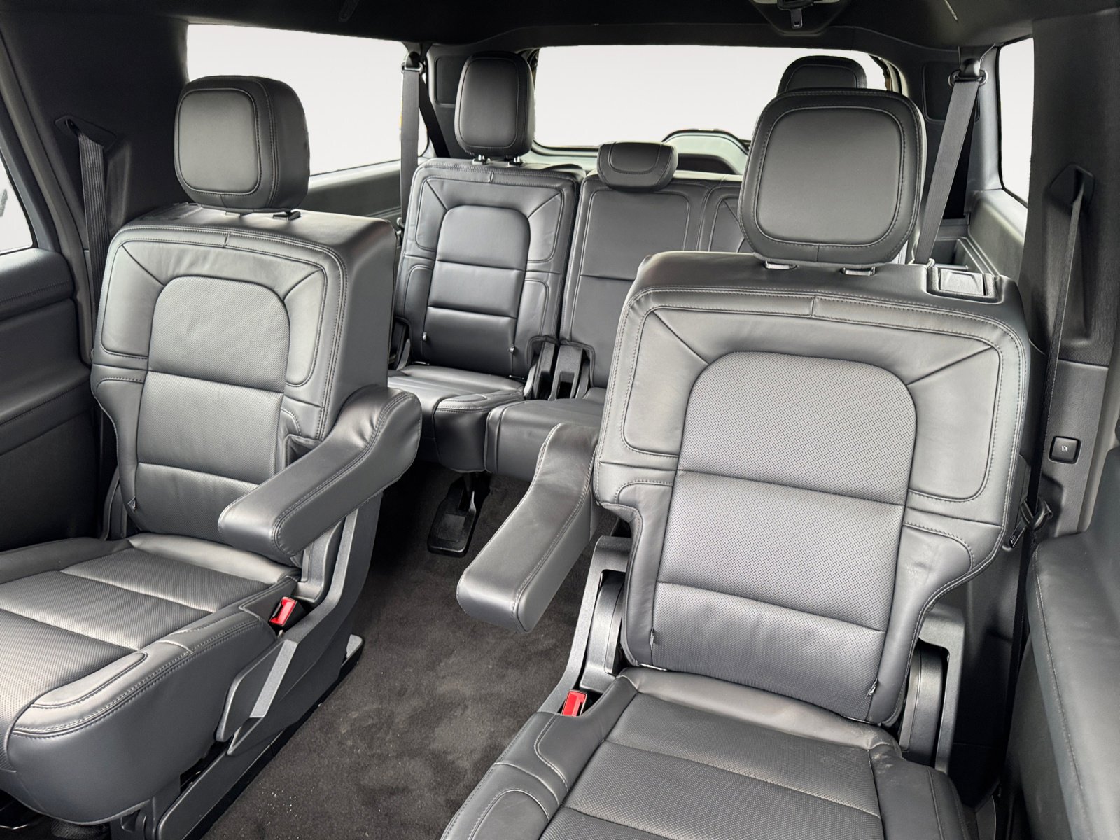 New 2024 Lincoln Navigator L Reserve image 16