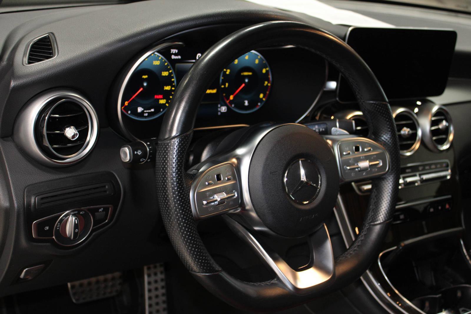 Used 2022 Mercedes-Benz GLC 300 4MATIC image 33