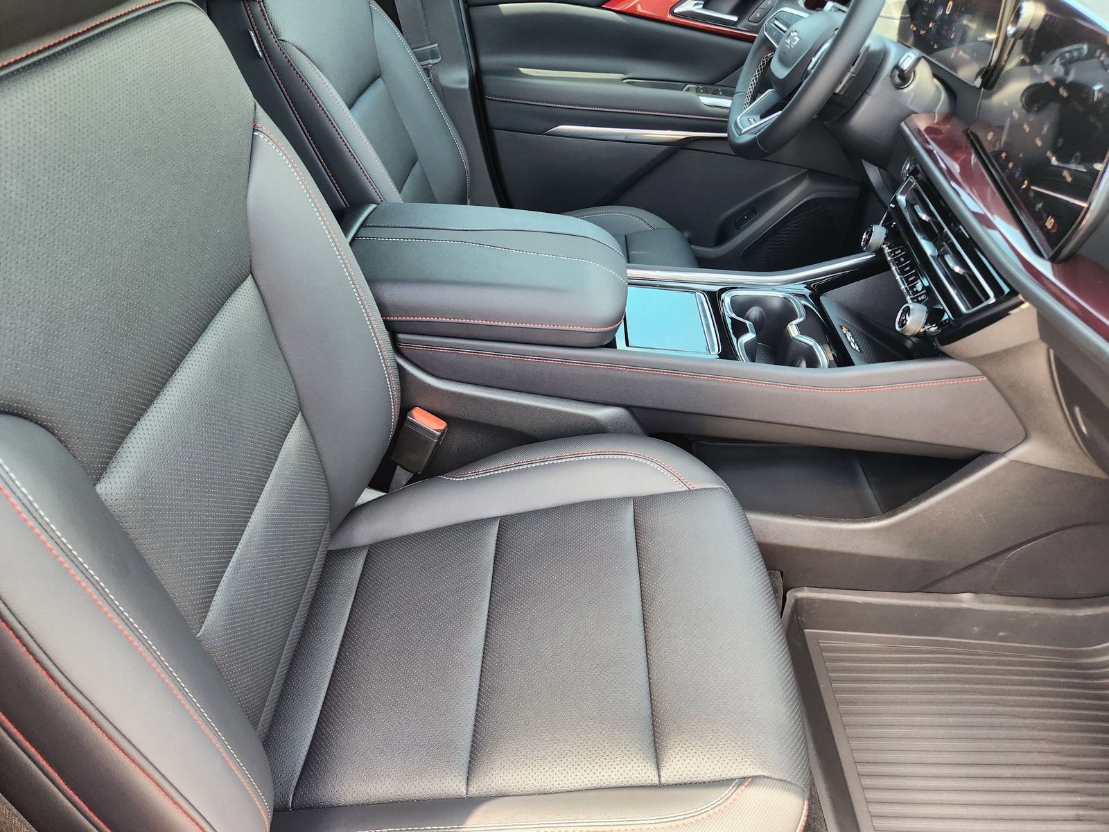 New 2026 Chevrolet Traverse Z71 w/ Driver Confidence Package AWD/4WD image 14