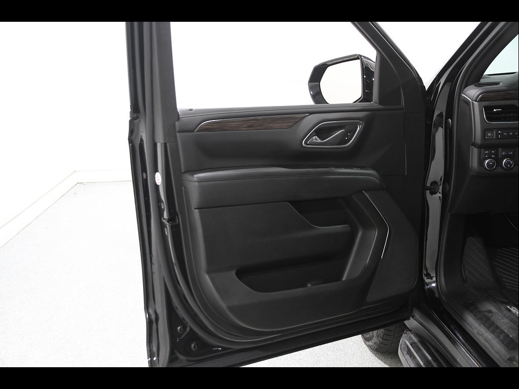 Certified 2022 Chevrolet Suburban LS AWD/4WD image 4