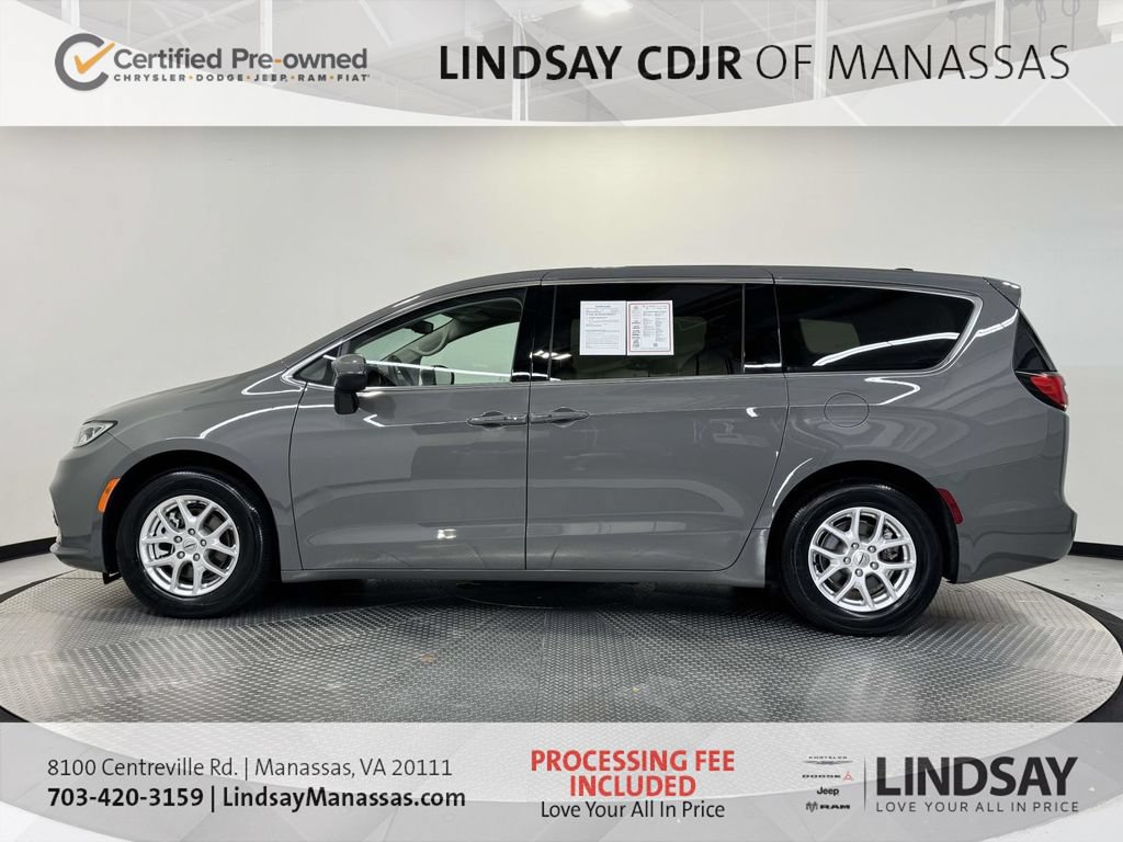 Certified 2023 Chrysler Pacifica Touring-L FWD image 6