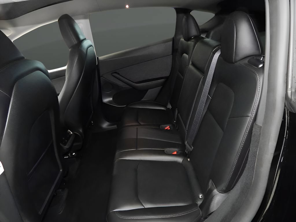 Used 2024 Tesla Model Y Long Range AWD/4WD image 24