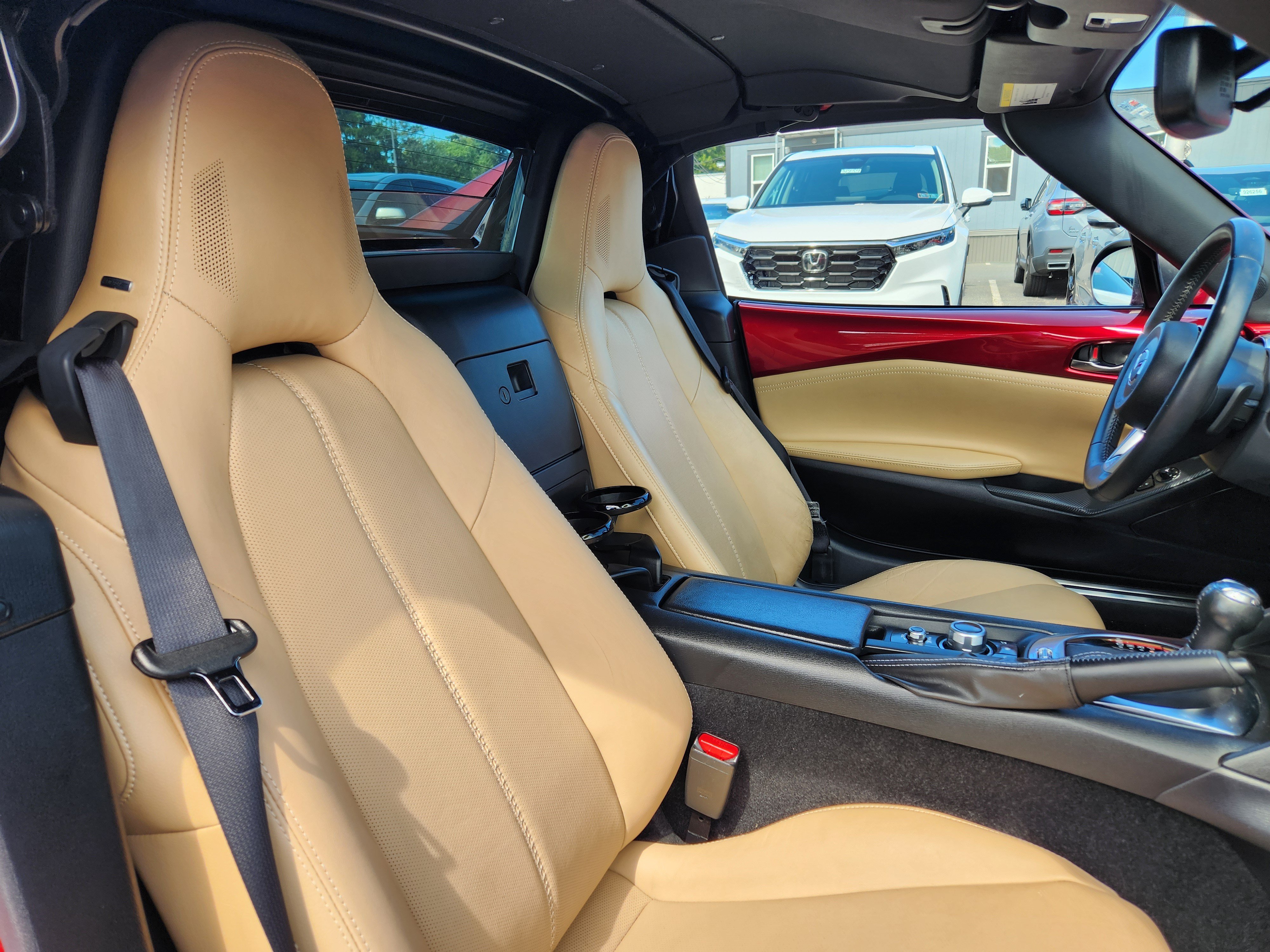 Used 2020 MAZDA MX-5 Miata RF Grand Touring RWD image 13