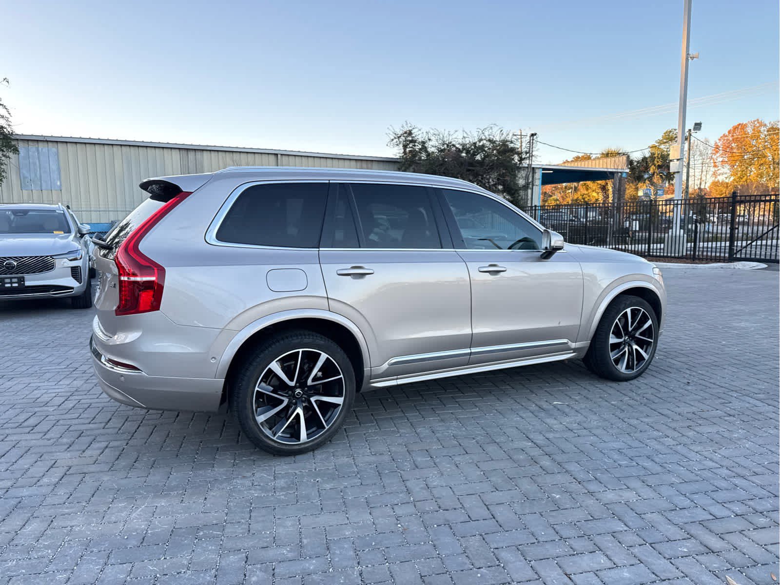 Certified 2023 Volvo XC90 B6 Plus w/ Protection Package Premier image 15