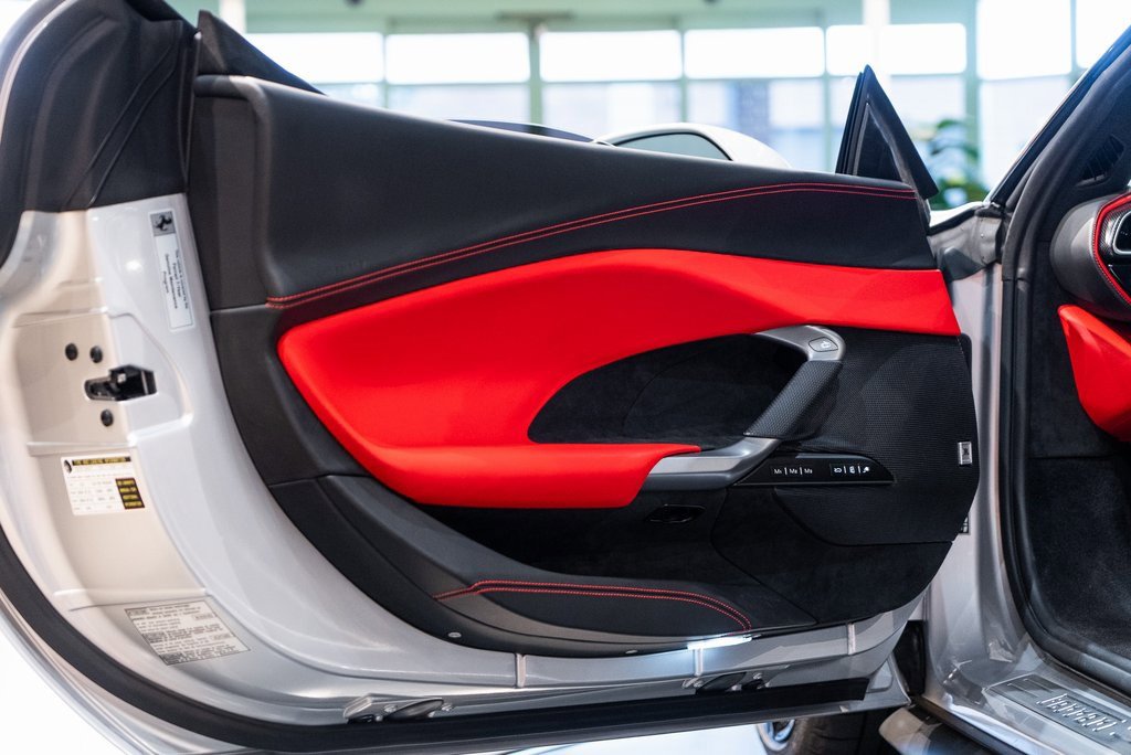 Used 2023 Ferrari 296 GTS image 23