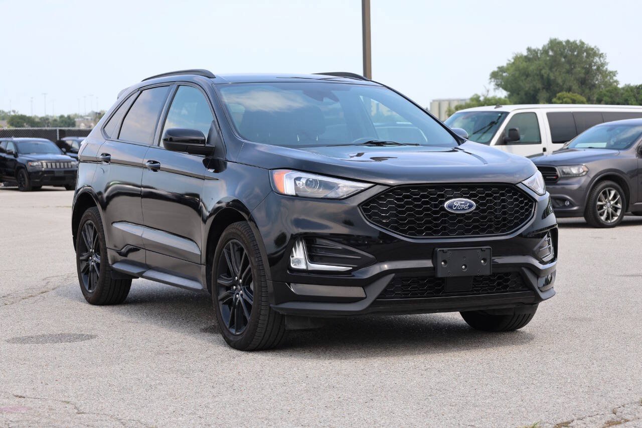Used 2024 Ford Edge ST-Line AWD/4WD image 4