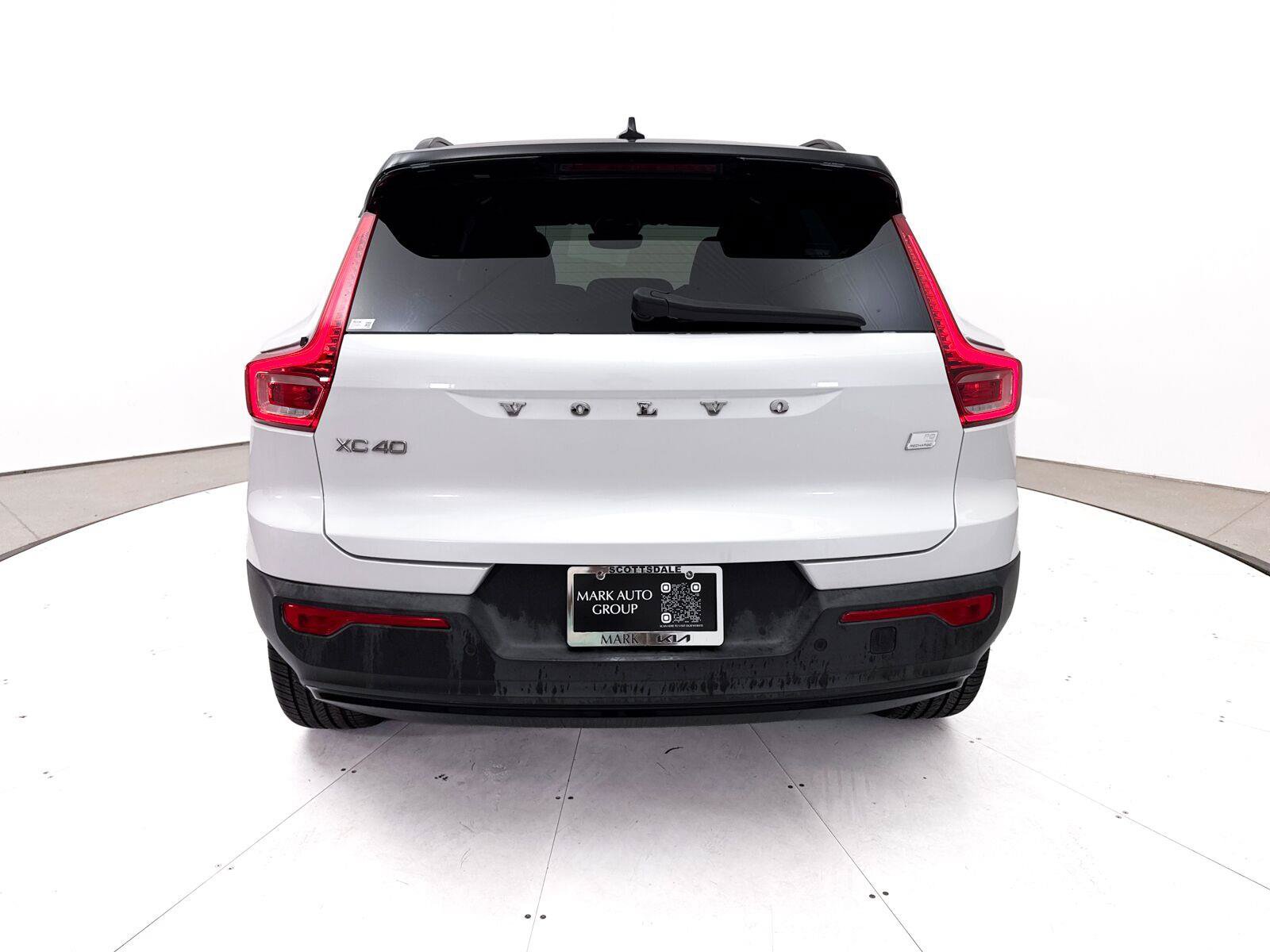 Used 2021 Volvo XC40 P8 Recharge w/ Advanced Package AWD/4WD image 16
