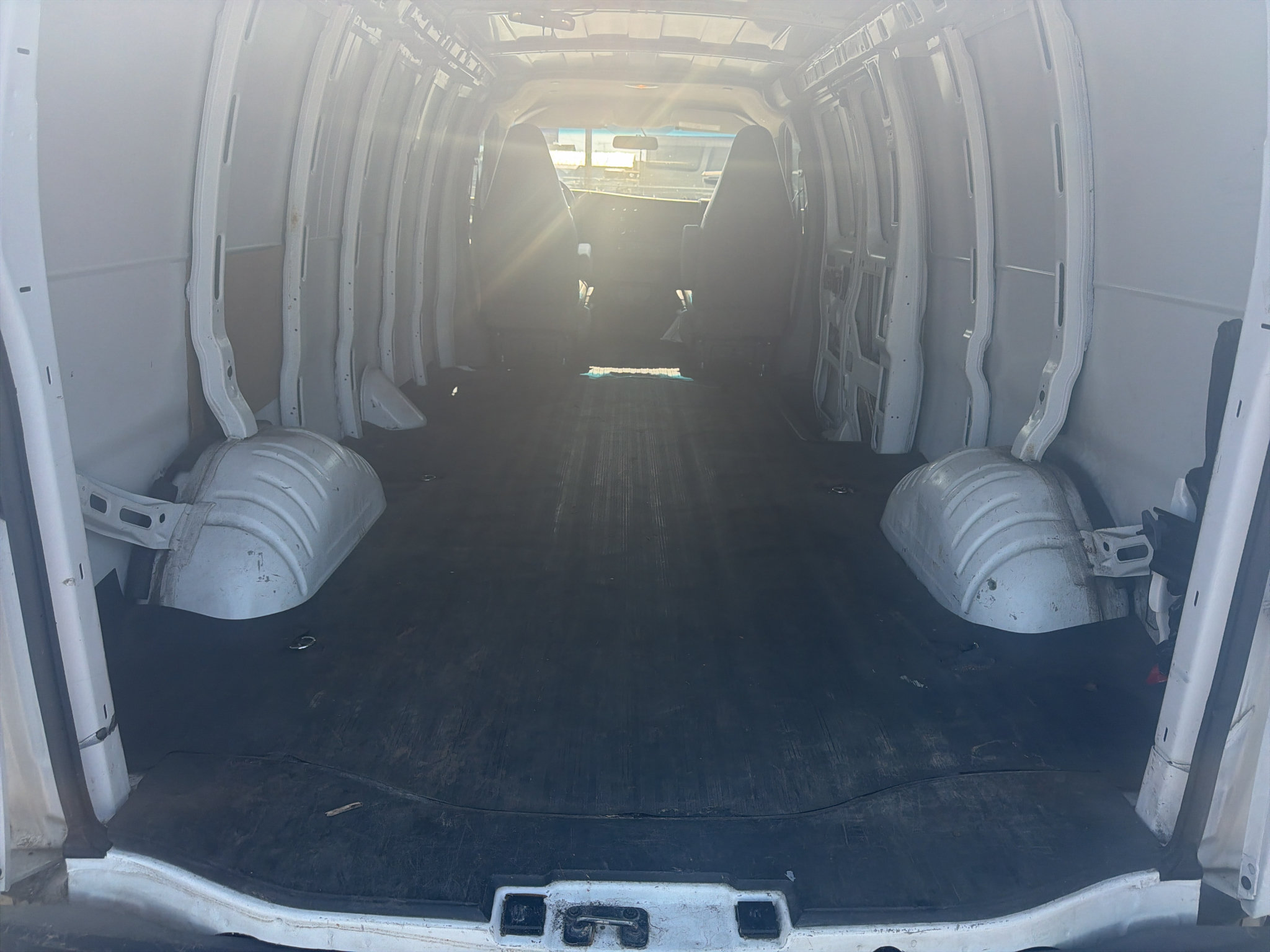 Used 2022 Chevrolet Express 2500 Extended w/ Driver Convenience Package RWD image 9
