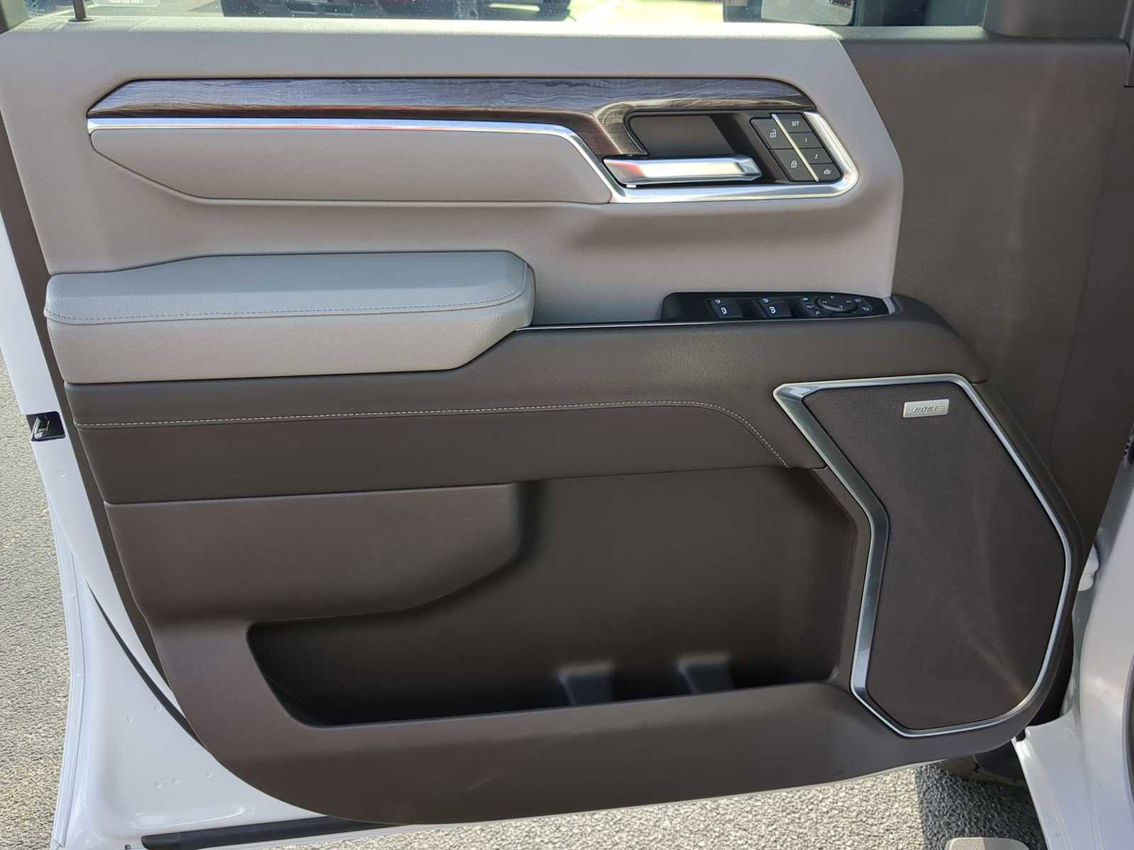 Used 2024 Chevrolet Silverado 2500 LTZ w/ LTZ Plus Package image 11