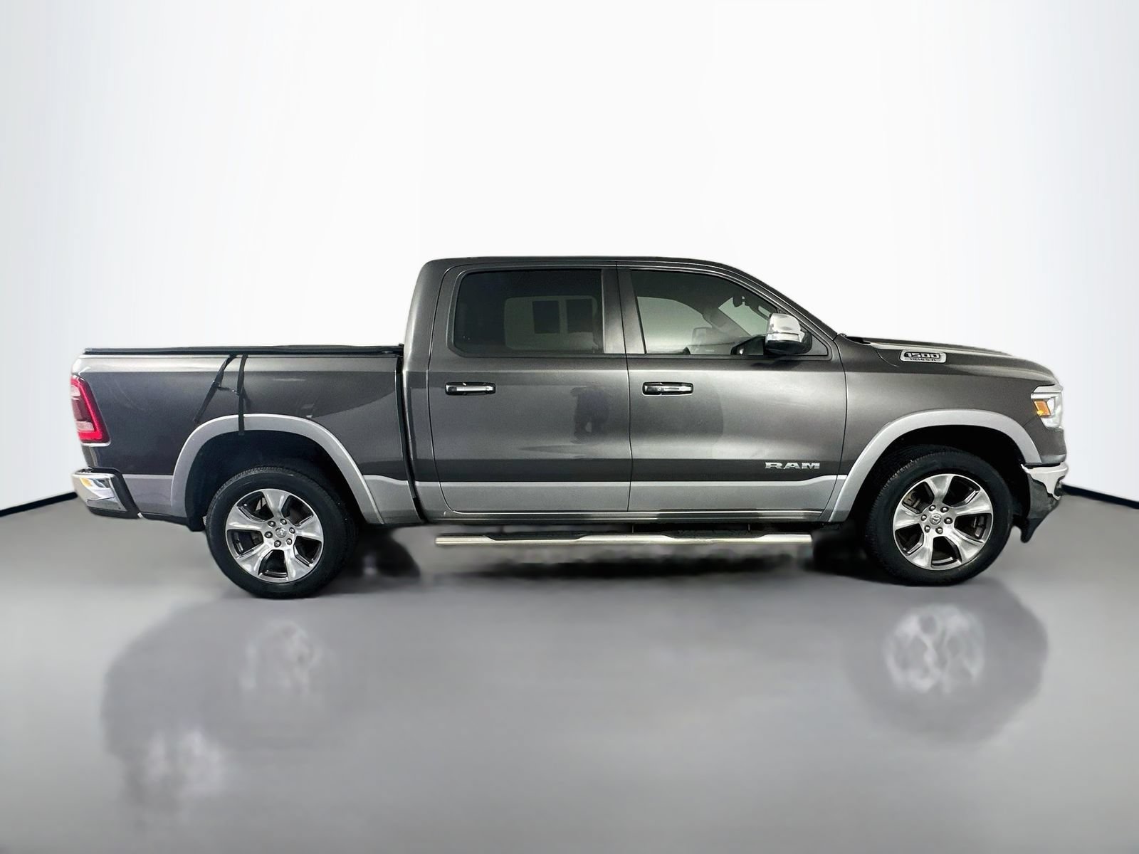 Used 2020 RAM 1500 Laramie AWD/4WD image 8
