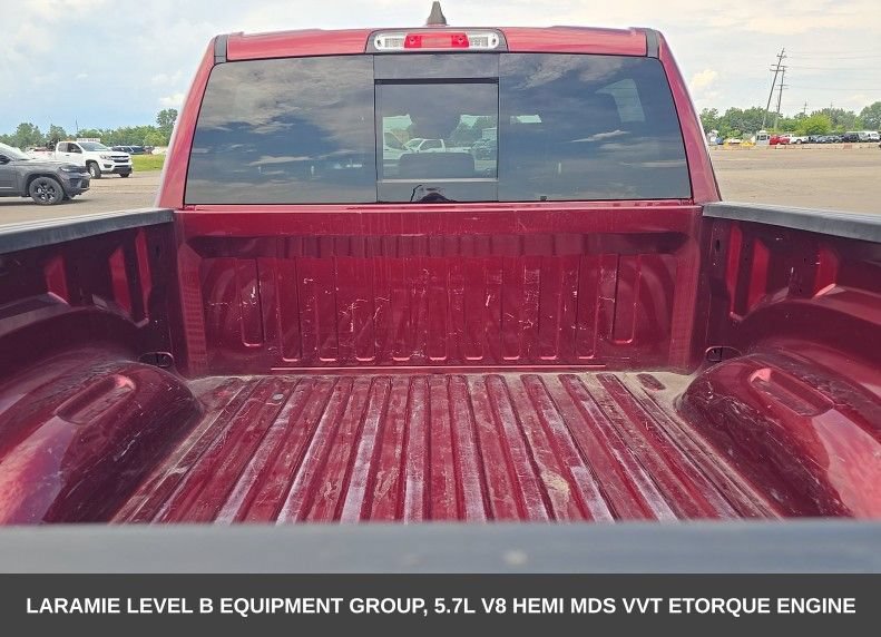 Used 2023 RAM 1500 Laramie AWD/4WD image 7