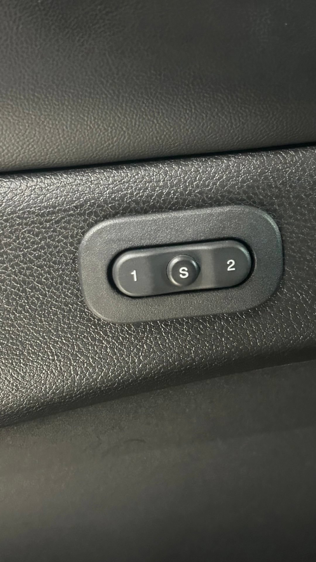 Used 2019 Jeep Grand Cherokee Trailhawk AWD/4WD image 39