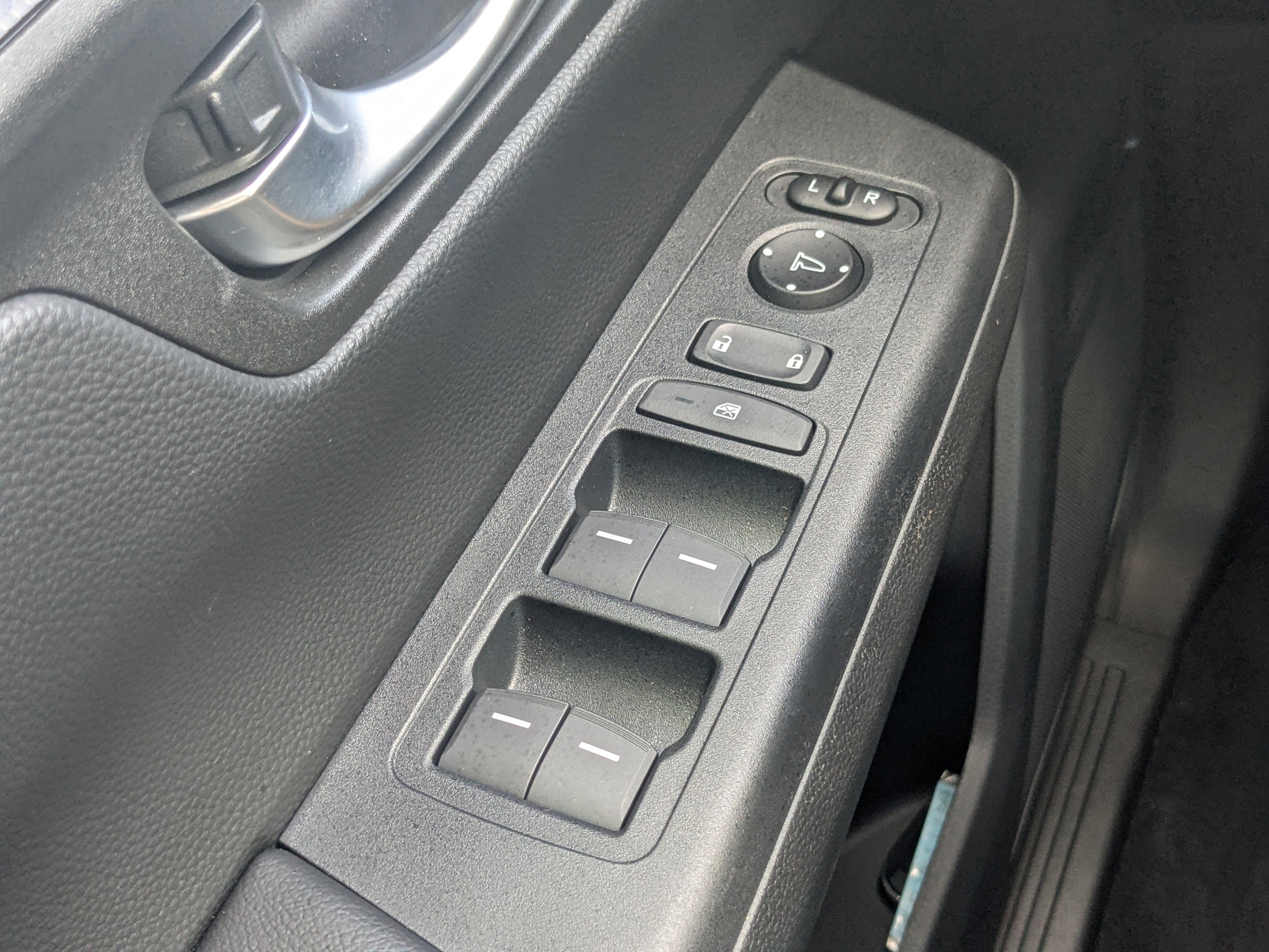 Used 2025 Honda CR-V Sport-L image 31