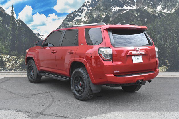 Certified 2022 Toyota 4Runner SR5 Premium w/ Moonroof Package AWD/4WD image 9