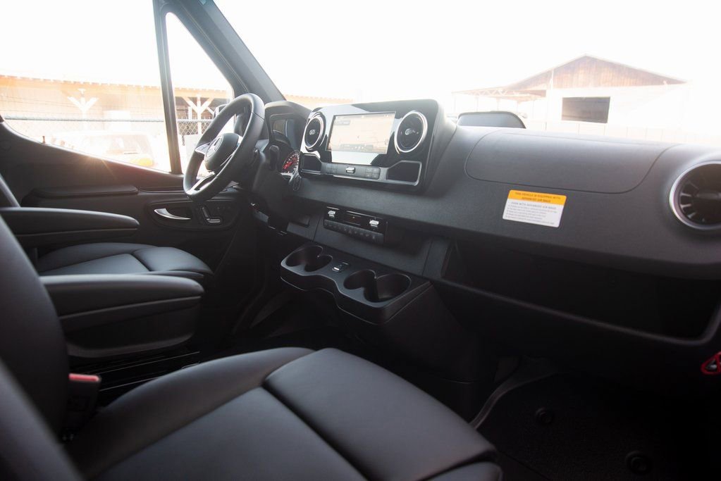 New 2025 Mercedes-Benz Sprinter 2500 image 26